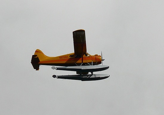 Seaplane Flying back to Chelan